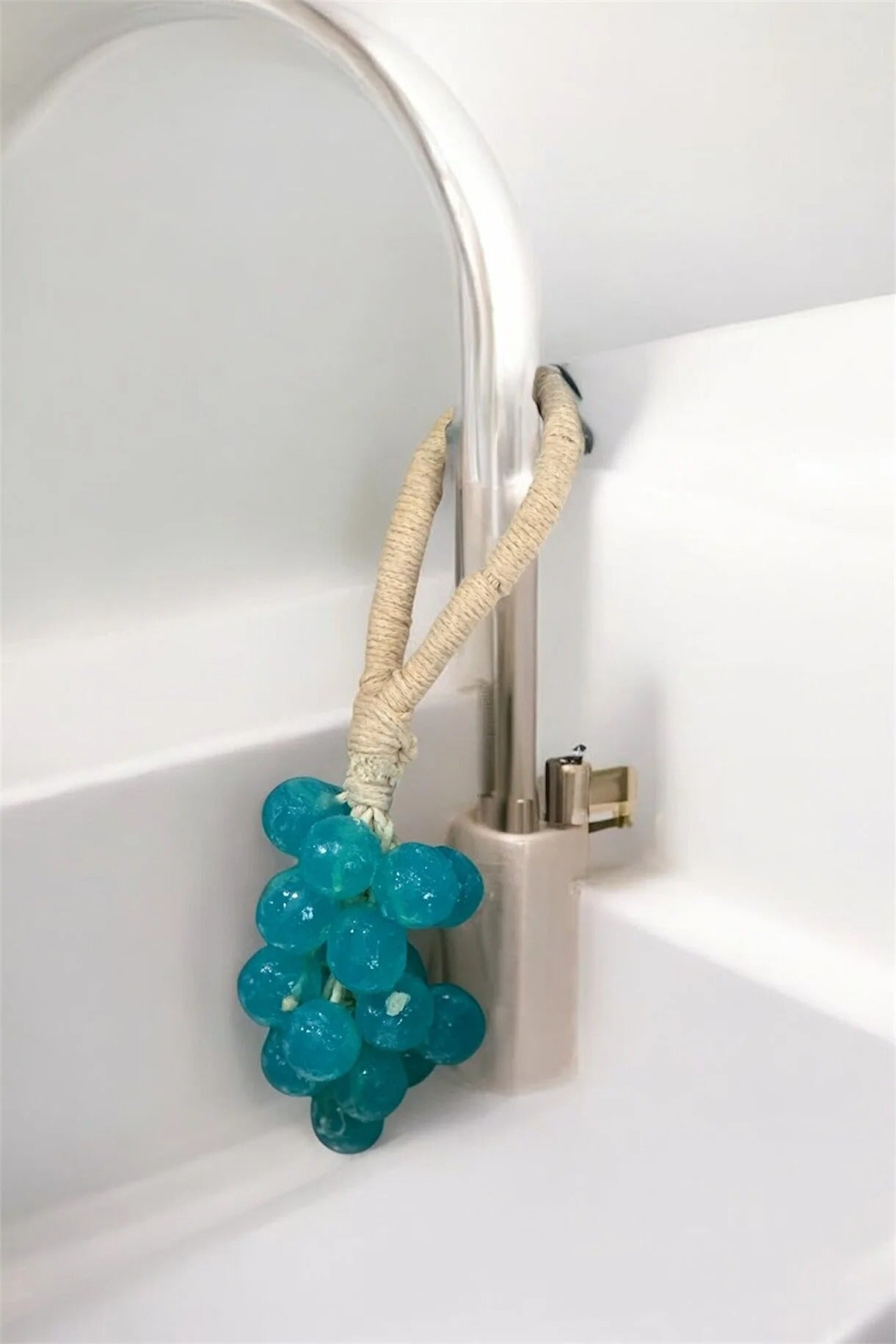 Doğal Sepet Üzüm Salkımı El Sabunu – Şık ve Farklı Tasarım, Mis Gibi Temizlik